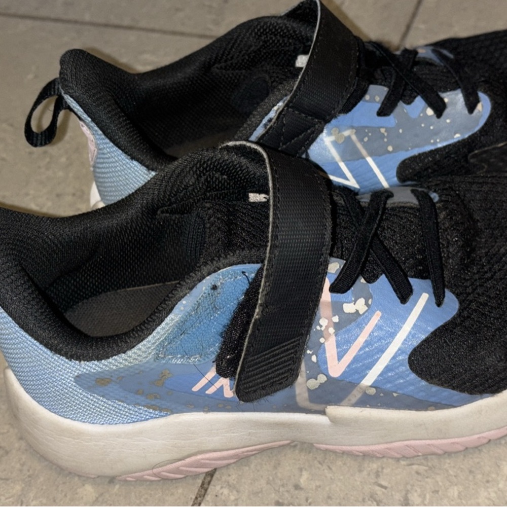 New balance Rave Run V2 Bungee Lace with Top Strap Running kids shoes